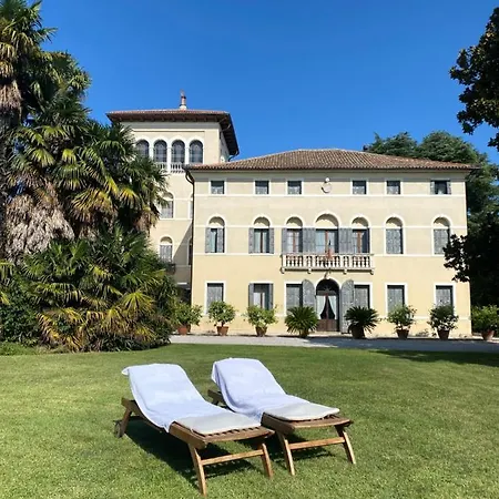 Xviii Century Venetian Selva Del Montello